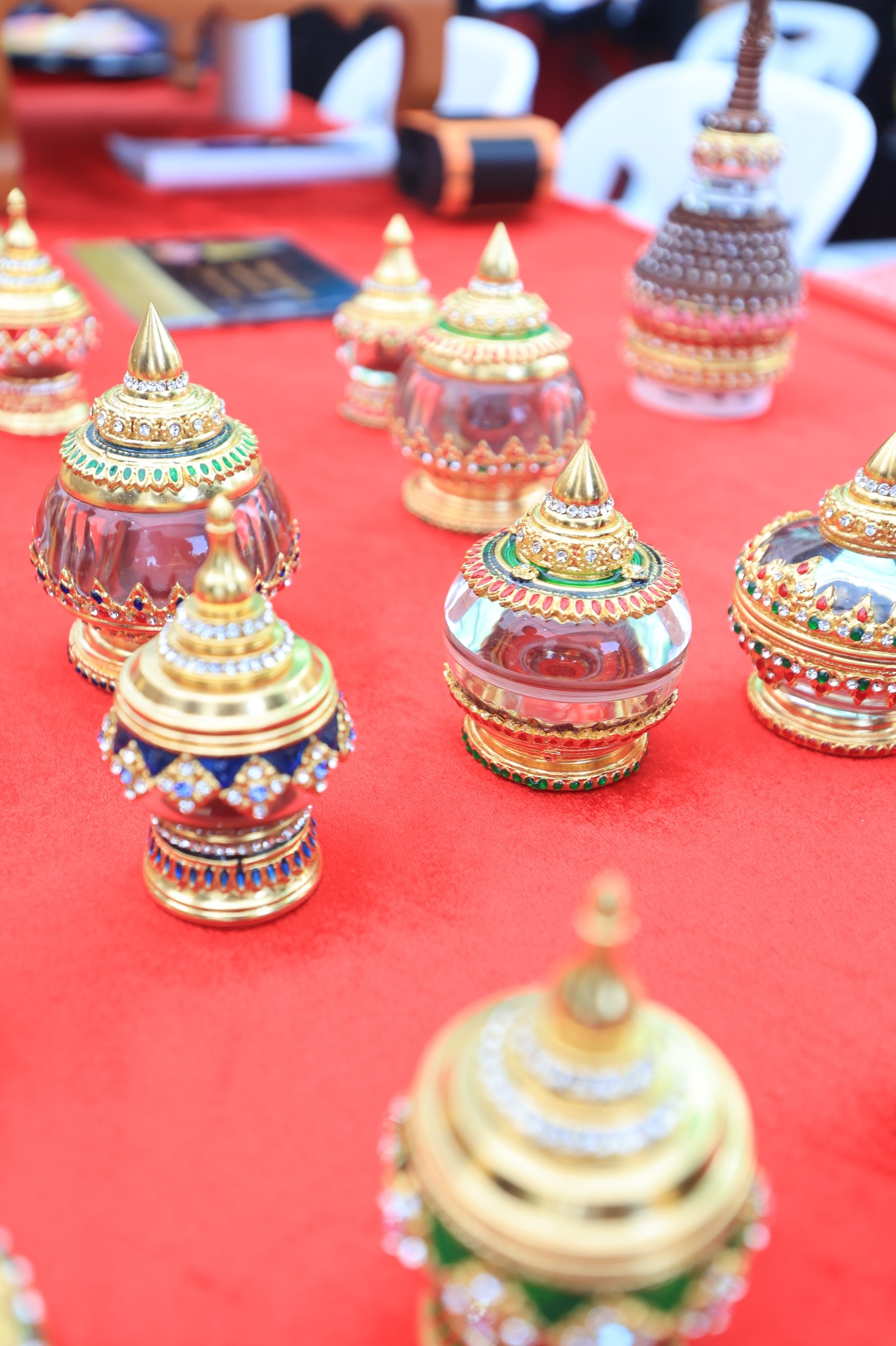 title - ปลัดกระทรวงเกษตรฯ และผู้บริหาร ส.ป.ก. เยี่ยมชมร้านค้า ในงานวันคล้ายวันสถาปนา ส.ป.ก. ครบรอบ 51 ปี